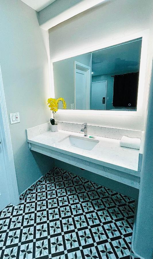 Hotel Villa Serena El Cajon Εξωτερικό φωτογραφία