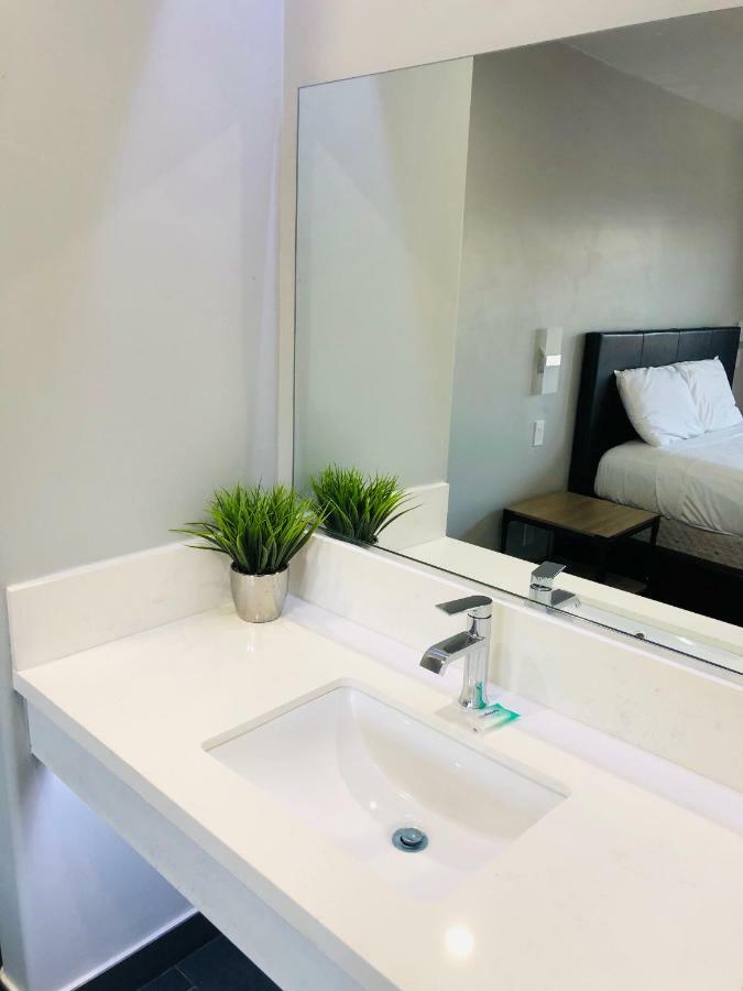 Hotel Villa Serena El Cajon Εξωτερικό φωτογραφία